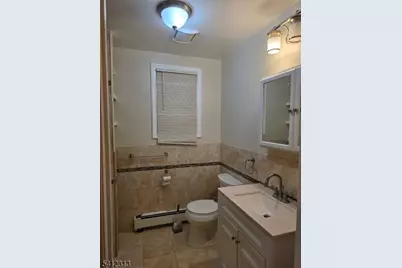 82 Ampere Pkwy, East Orange, NJ 07017 - Photo 7