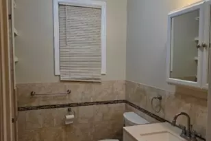 82 Ampere Pkwy, East Orange, NJ 07017 - Photo 7