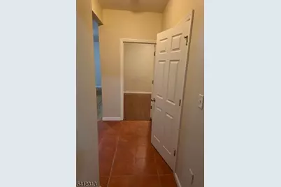 82 Ampere Pkwy, East Orange, NJ 07017 - Photo 11