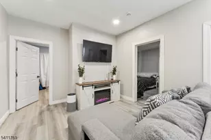 291 E 12th Ave, Roselle, NJ 07203 - Photo 9