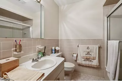 44 Joseph St, Clark Township, NJ 07066 - Photo 9