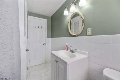 95 William Pl, Totowa, NJ 07512 - Photo 17