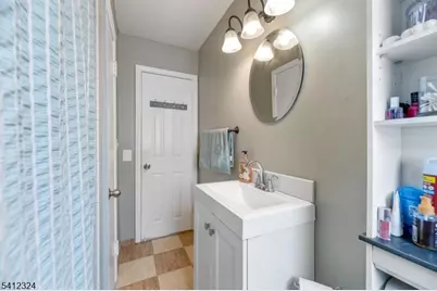 95 William Pl, Totowa, NJ 07512 - Photo 11