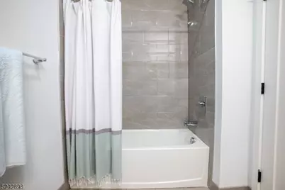 660 Bloomfield Ave #403, Bloomfield, NJ 07003 - Photo 17