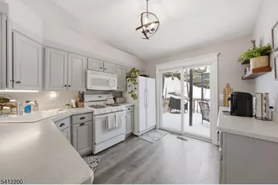 45 Fox Tail Ln, Hardyston Township, NJ 07419 - Photo 9