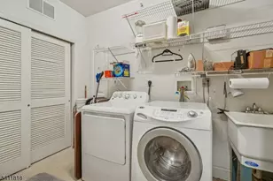 1010 Holly Ln, Cedar Grove, NJ 07009 - Photo 23