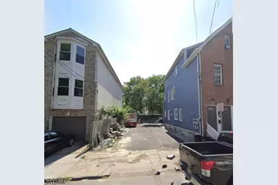 37 Lentz Ave, Newark, NJ 07105 - Photo 3