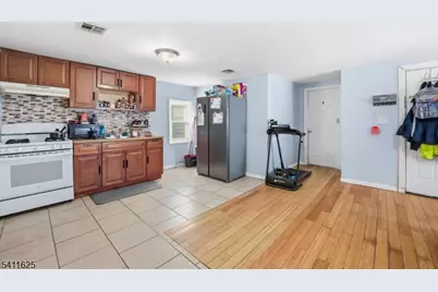 38 Mapes Ave, Newark, NJ 07112 - Photo 25