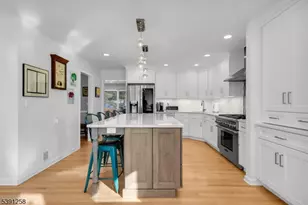 36 Debra Ln, Bernards Township, NJ 07920 - Photo 11