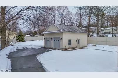 76 Carey Ave, Butler, NJ 07405 - Photo 5