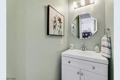 600 Harbor Blvd #926, Weehawken Twp., NJ 07086 - Photo 17