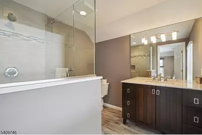 61 Oakwood Dr, New Providence, NJ 07974 - Photo 23