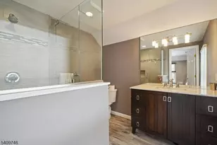 61 Oakwood Dr, New Providence, NJ 07974 - Photo 23