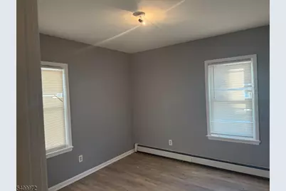 14 Marion Ave, Newark, NJ 07106 - Photo 11