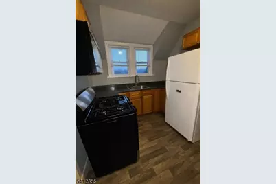 942 E 19th St, Paterson, NJ 07501 - Photo 25