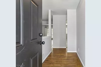 303 Chaucer Dr, Berkeley Heights Township, NJ 07922 - Photo 3