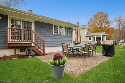 303 Chaucer Dr, Berkeley Heights Township, NJ 07922 - Photo 27