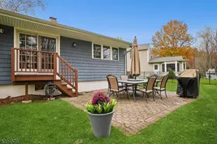 303 Chaucer Dr, Berkeley Heights Township, NJ 07922 - Photo 27