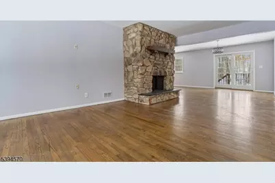 303 Chaucer Dr, Berkeley Heights Township, NJ 07922 - Photo 7