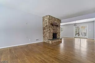 303 Chaucer Dr, Berkeley Heights Township, NJ 07922 - Photo 7