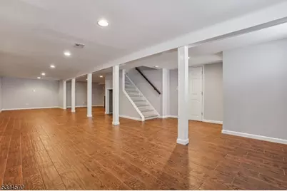 303 Chaucer Dr, Berkeley Heights Township, NJ 07922 - Photo 23