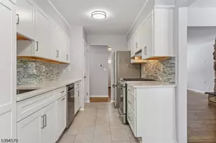 303 Chaucer Dr, Berkeley Heights Township, NJ 07922 - Photo 13