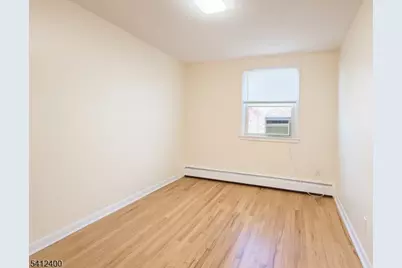 11 Pilgrim Ct, Bloomfield, NJ 07003 - Photo 7