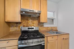 315 E 18th St, Paterson, NJ 07524 - Photo 7