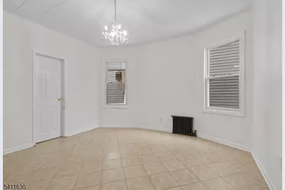 315 E 18th St, Paterson, NJ 07524 - Photo 5