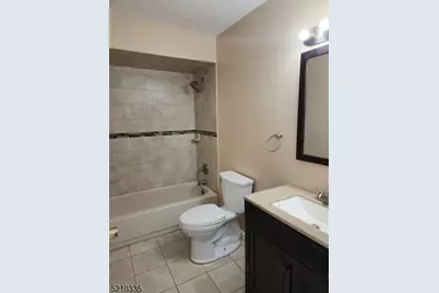 1561 Burnet Ave, Union Township, NJ 07083 - Photo 13