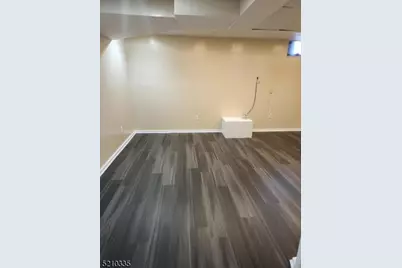 1561 Burnet Ave, Union Township, NJ 07083 - Photo 15