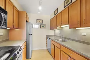 300 Main St, Little Falls Township, NJ 07424 - Photo 9