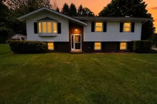 252 Mountain View Rd, Franklin Township, NJ 08802 - Photo 1