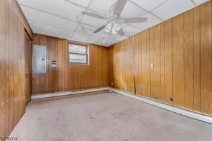 252 Mountain View Rd, Franklin Township, NJ 08802 - Photo 11