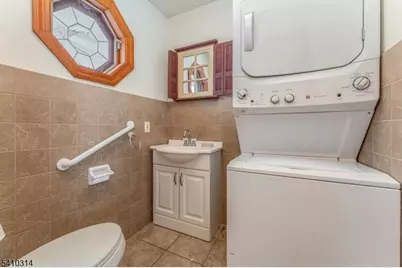 252 Mountain View Road, Franklin Township, NJ 08802 - Photo 9