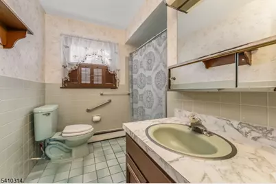 252 Mountain View Road, Franklin Township, NJ 08802 - Photo 11
