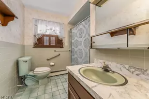 252 Mountain View Rd, Franklin Township, NJ 08802 - Photo 11