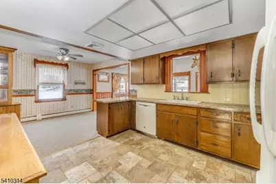 252 Mountain View Road, Franklin Township, NJ 08802 - Photo 3