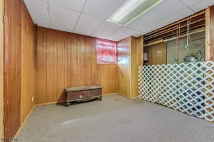 252 Mountain View Rd, Franklin Township, NJ 08802 - Photo 13