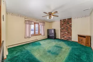 252 Mountain View Rd, Franklin Township, NJ 08802 - Photo 9