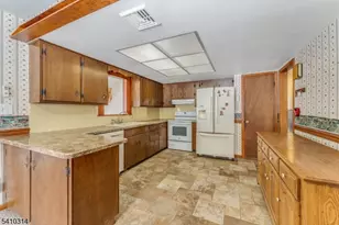 252 Mountain View Rd, Franklin Township, NJ 08802 - Photo 7
