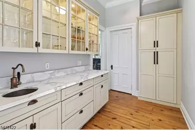 21 Franklin Pl, Morristown, NJ 07960 - Photo 11