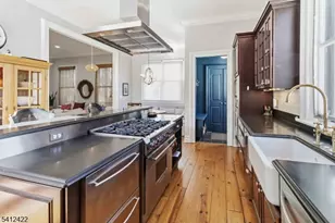 21 Franklin Pl, Morristown, NJ 07960 - Photo 13