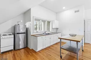 21 Franklin Pl, Morristown, NJ 07960 - Photo 43