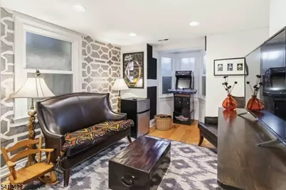 21 Franklin Pl, Morristown, NJ 07960 - Photo 35