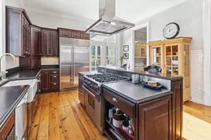 21 Franklin Pl, Morristown, NJ 07960 - Photo 15