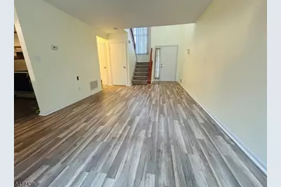 30 Willow Ci, Hamburg, NJ 07419 - Photo 5