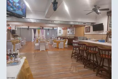 172 Thomas St, Newark, NJ 07114 - Photo 3