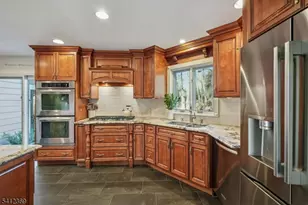 51 Mill Pond Rd, Woodland Park, NJ 07424 - Photo 11