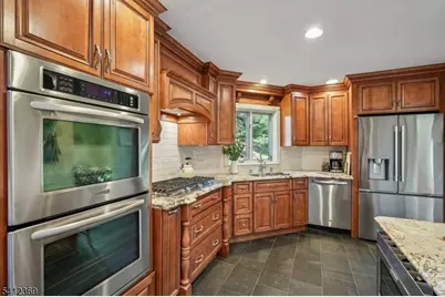 51 Mill Pond Rd, Woodland Park, NJ 07424 - Photo 13